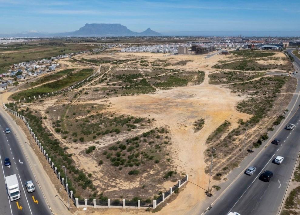 MASSIVE PRIME VACANT LAND - WITH INCREDIBLE GB1 ZONING