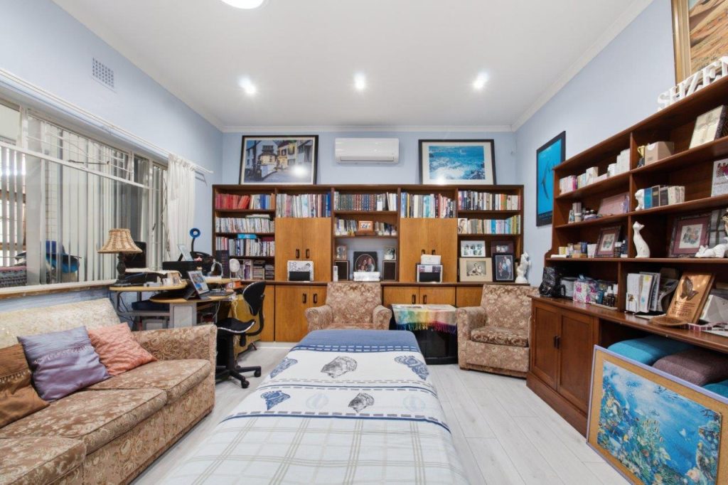 CALLING INVESTORS! 3 BED HOUSE IN TERRIFIC TIJGERHOF - UNDER MARKET VALUE!!